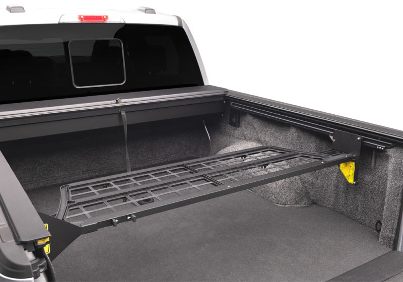 Roll-N-Lock 17-19 Ford F-250/F-350 Super Duty SB 80-3/8in Cargo Manager